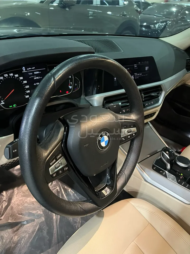 2021 بي ام دبليو الفئة الثالثة 320 أي