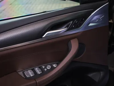 2025 بي ام دبليو الفئة اكس 4