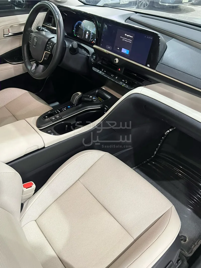 2023 تويوتا كراون بريميوم