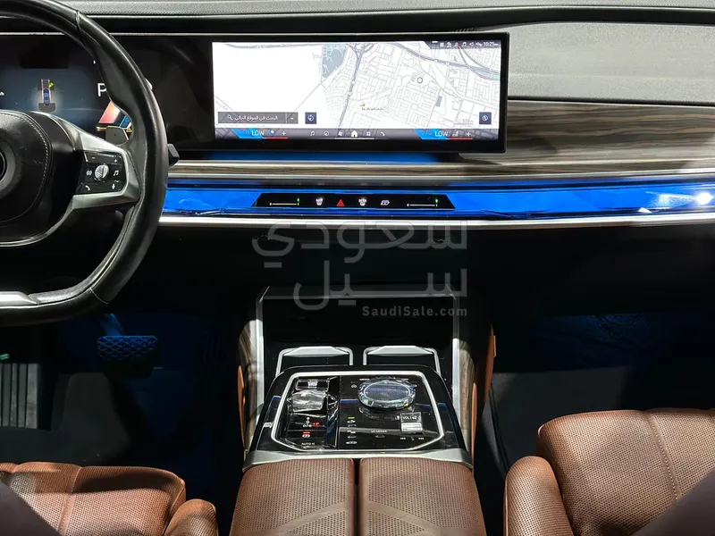 2023 بي ام دبليو الفئة السابعة 735 إل أي