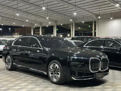 2023 بي ام دبليو الفئة السابعة 735 إل أي