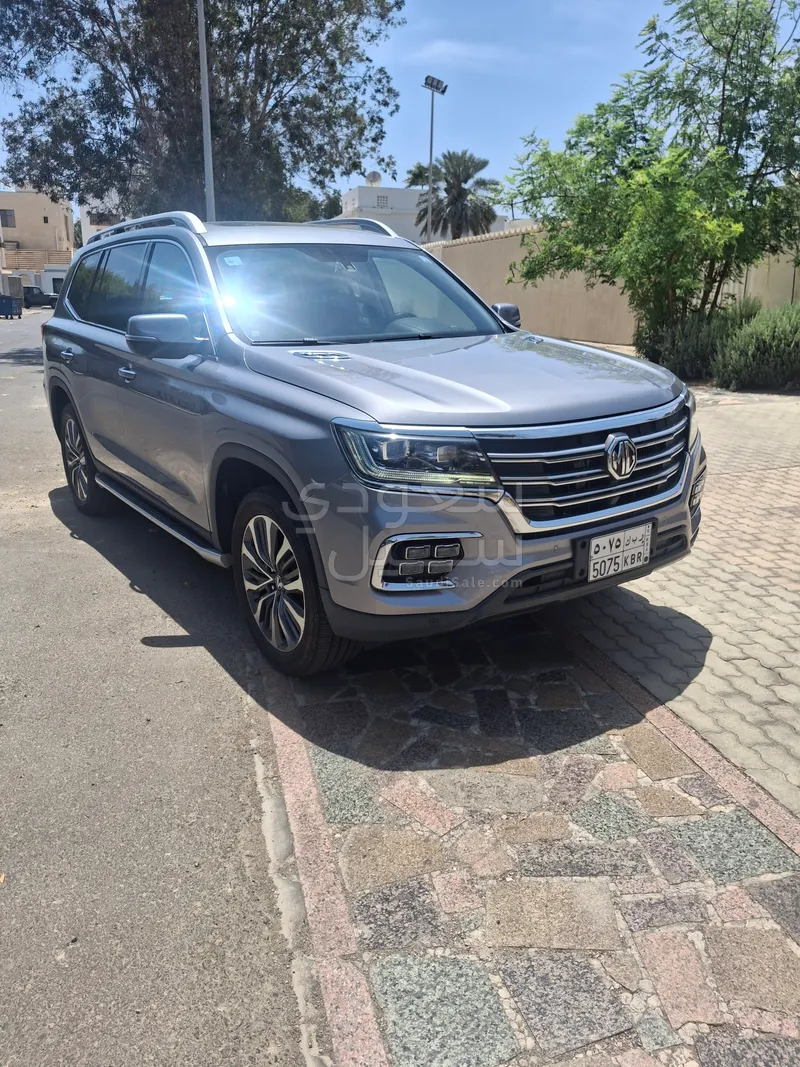 2022 ام جي ار اكس 8