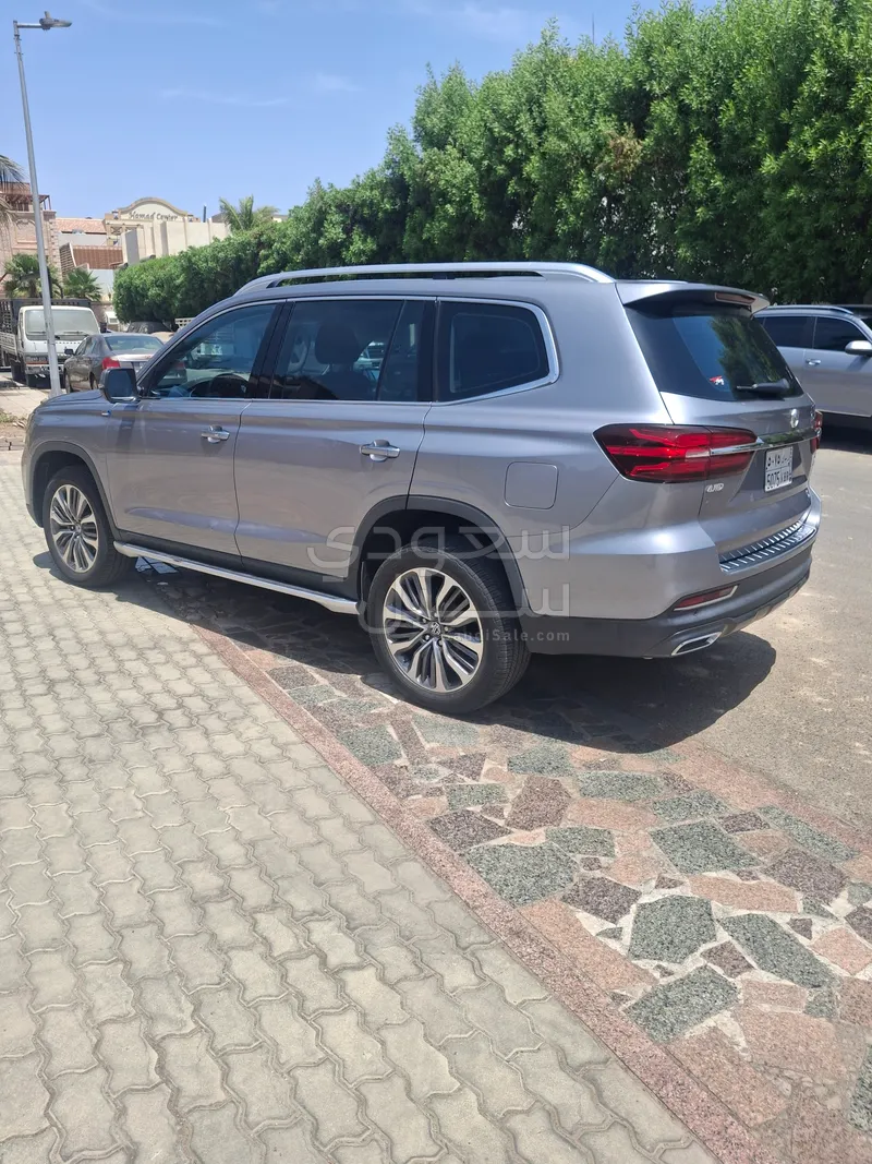2022 ام جي ار اكس 8