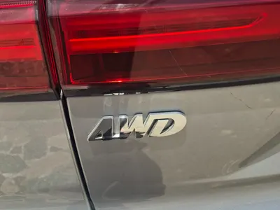 2022 ام جي ار اكس 8