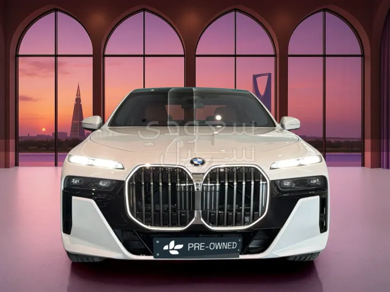 2026 بي ام دبليو الفئة السابعة 735أي