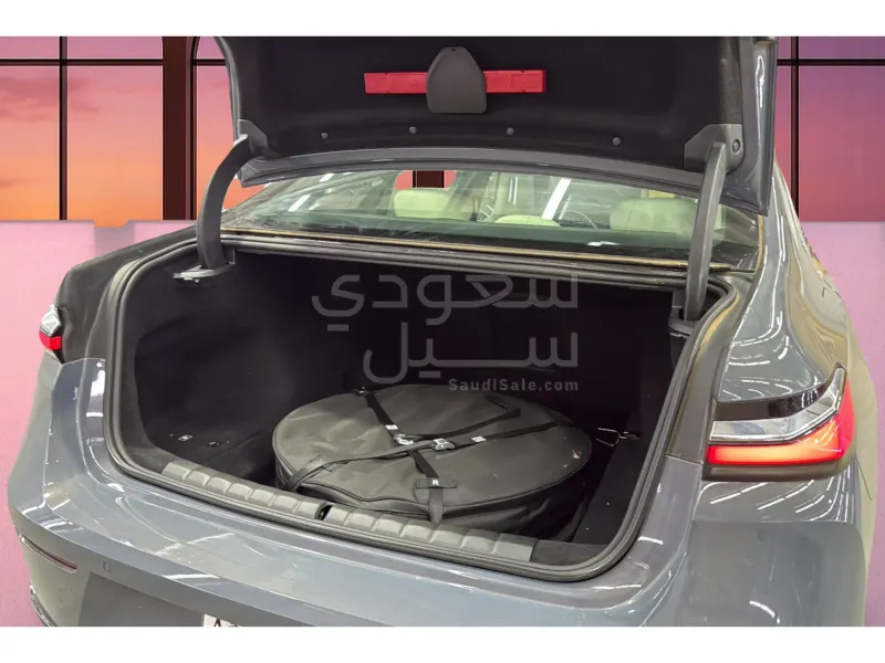 2026 بي ام دبليو الفئة السابعة 735 إل أي