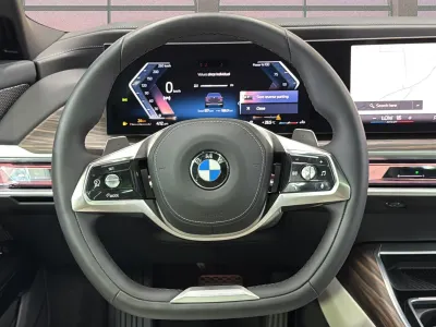 2026 بي ام دبليو الفئة السابعة 735 إل أي