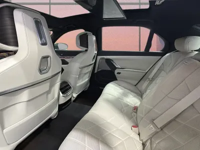 2026 بي ام دبليو الفئة السابعة 735 إل أي