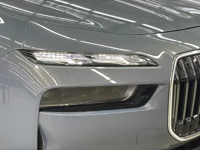 2026 بي ام دبليو الفئة السابعة 735 إل أي