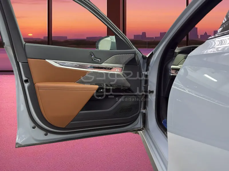 2026 بي ام دبليو الفئة السابعة 735 إل أي