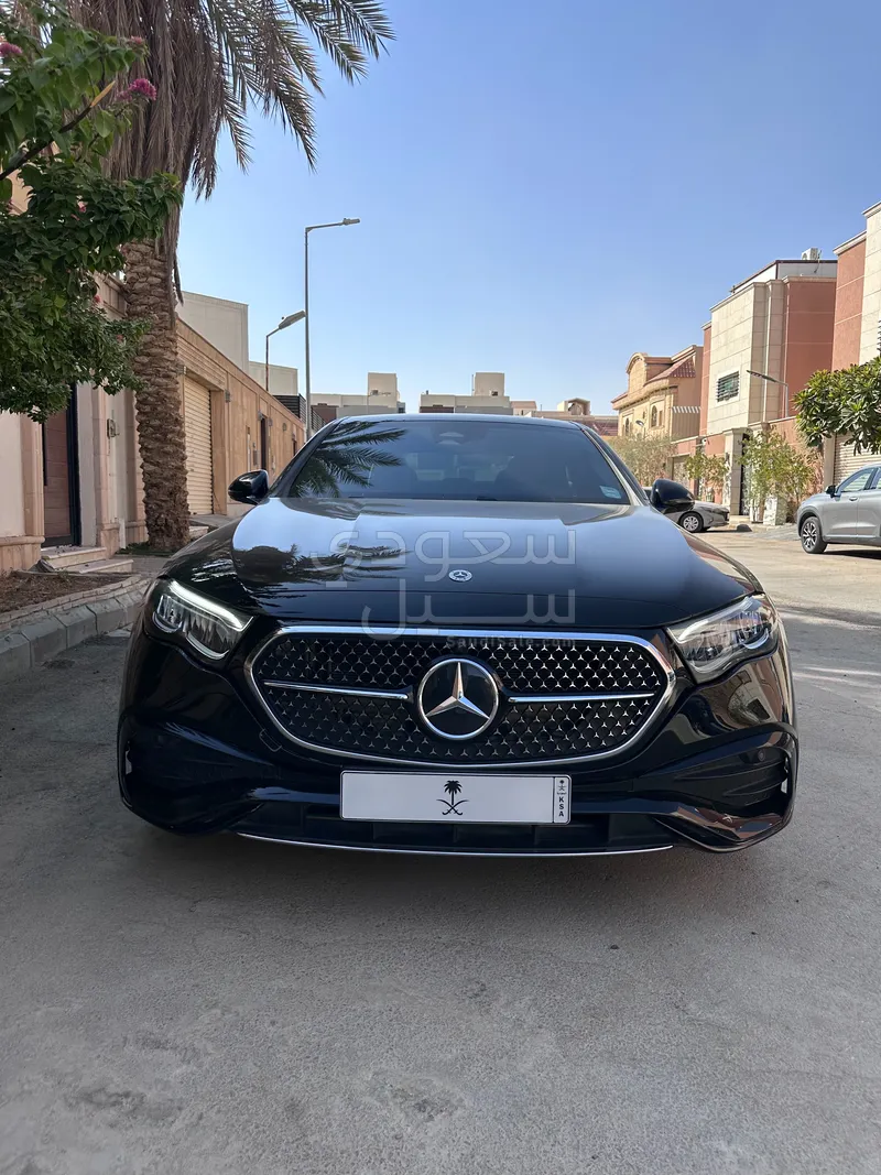 2025 مرسيدس - بنز إي 200