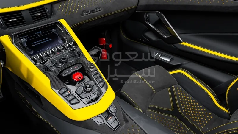 2022 لمبرجيني افنتادور التيمي