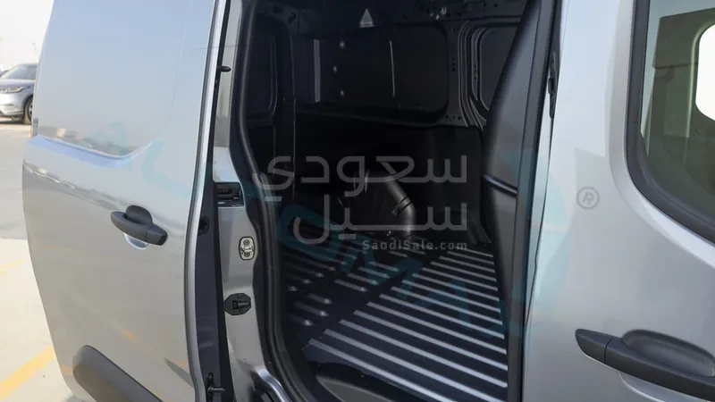 2025 فيات دوبيو