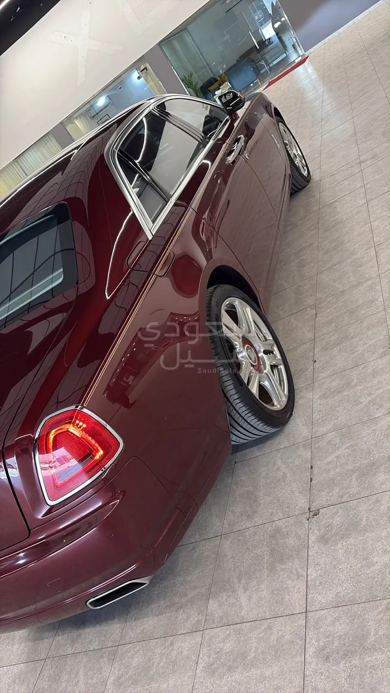 2015 رولز رويس قوست