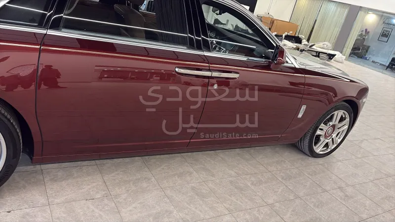 2015 رولز رويس قوست