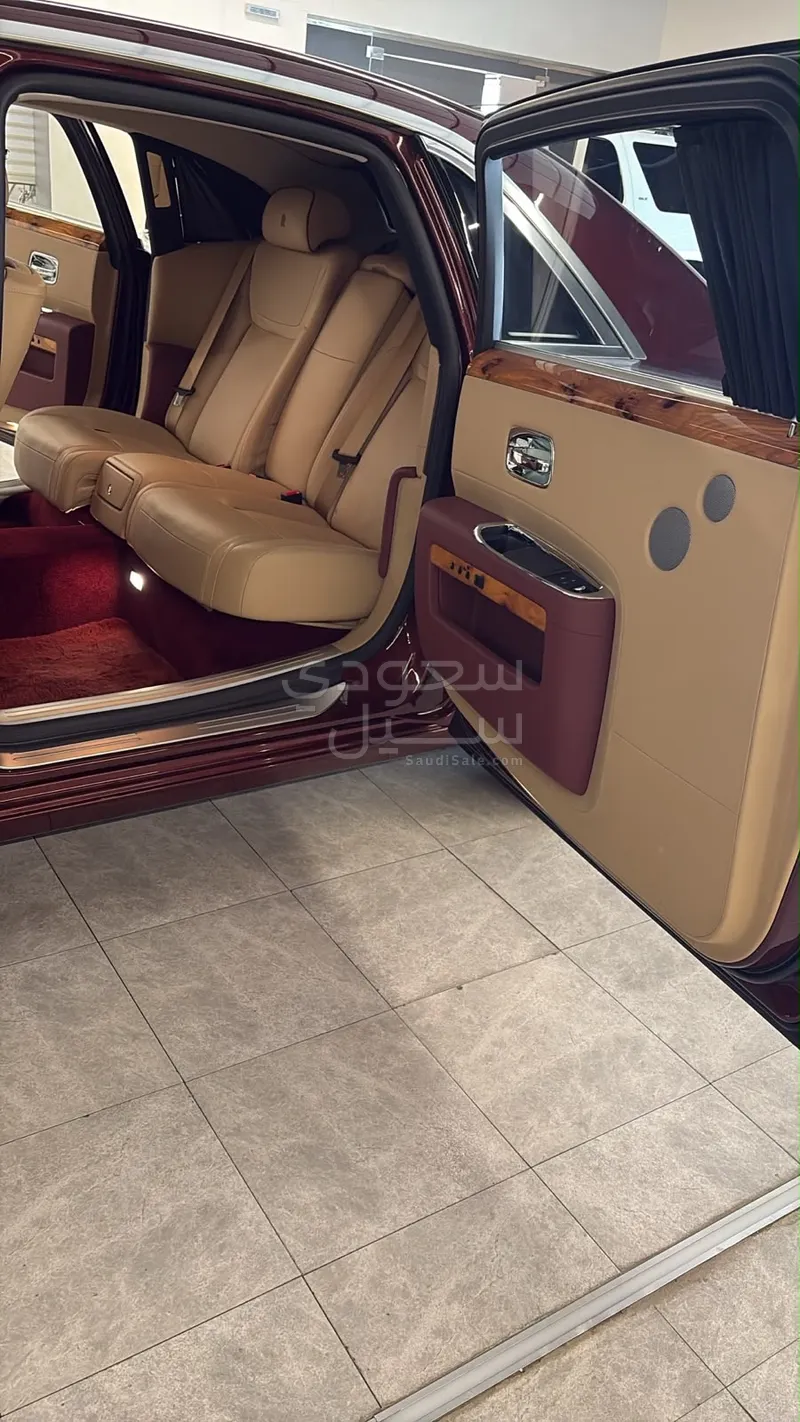 2015 رولز رويس قوست