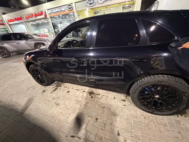 2015 بورش ماكان اس