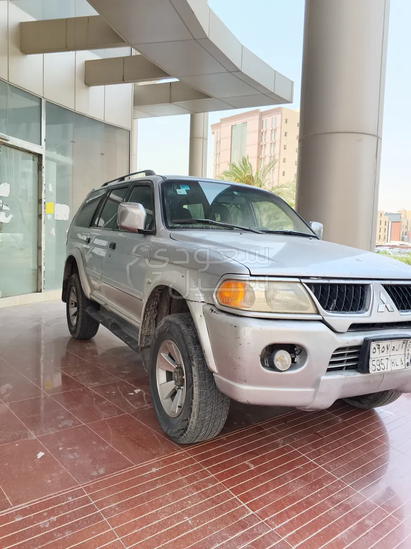 2010 متسوبيشي ناتيفا