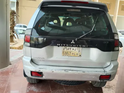2010 متسوبيشي ناتيفا