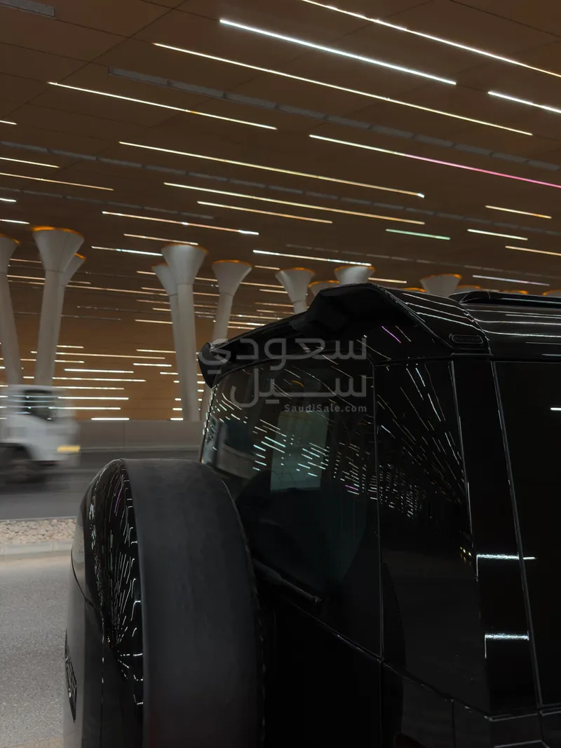 2025 لاند روفر ديفيندر 110