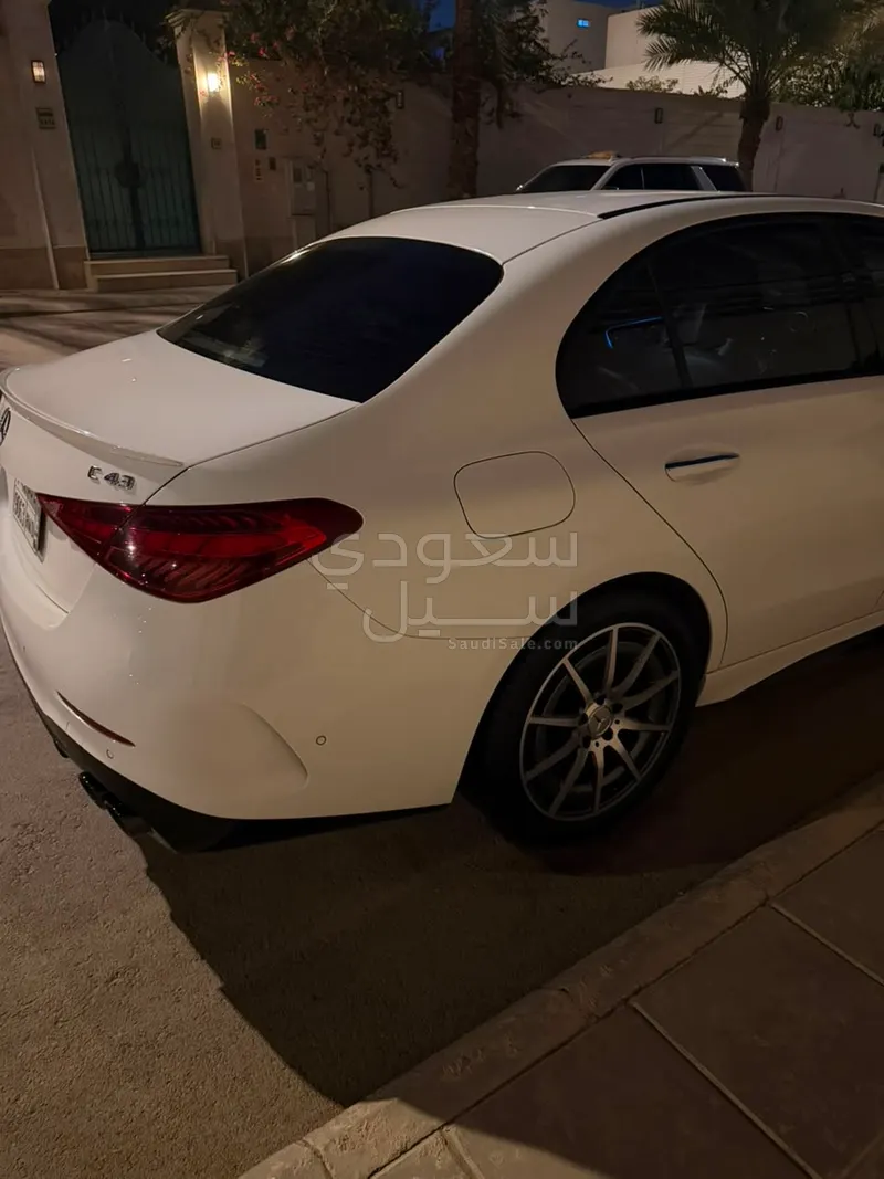 2023 مرسيدس - بنز سي 43 أي إم جي