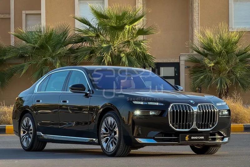 2024 بي ام دبليو الفئة السابعة 730 أي
