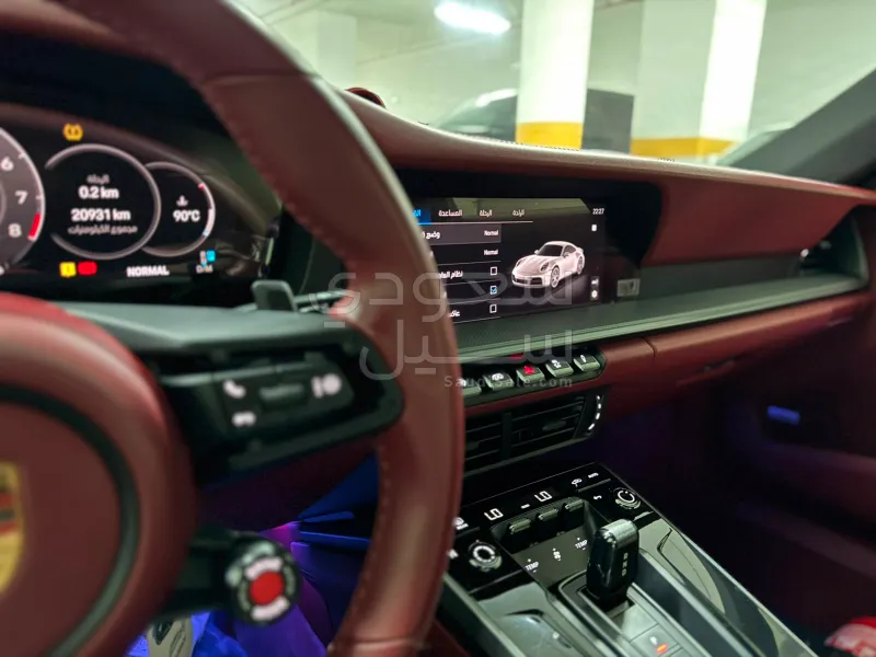 2025 بورش 911 كاريرا