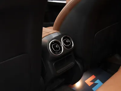 2025 مرسيدس - بنز جي إل سي 300
