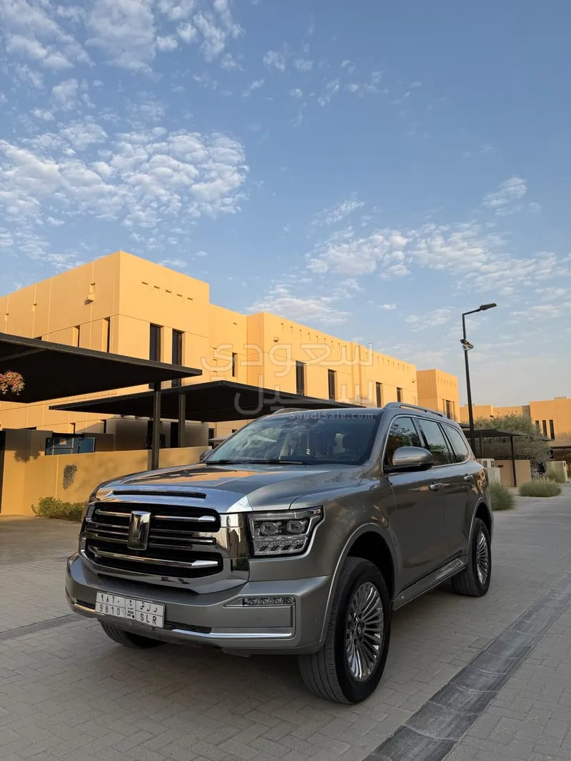 2025 تانك 500