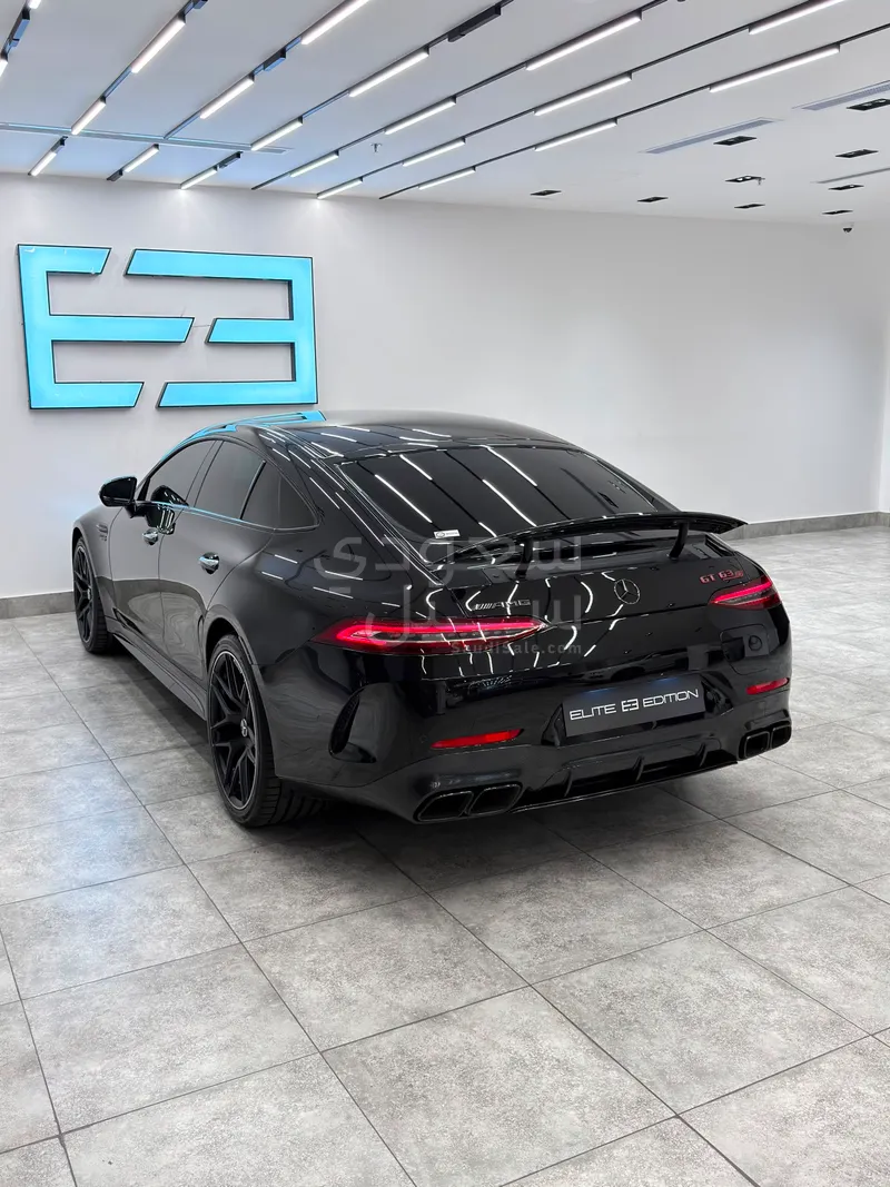 2023 مرسيدس - بنز جي تي 63 اس اي بيرفورمانس