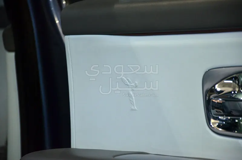 2019 رولز رويس كولينان سلفر بادج
