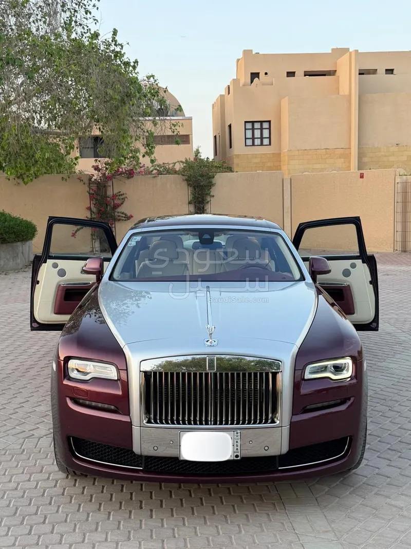 2015 رولز رويس قوست