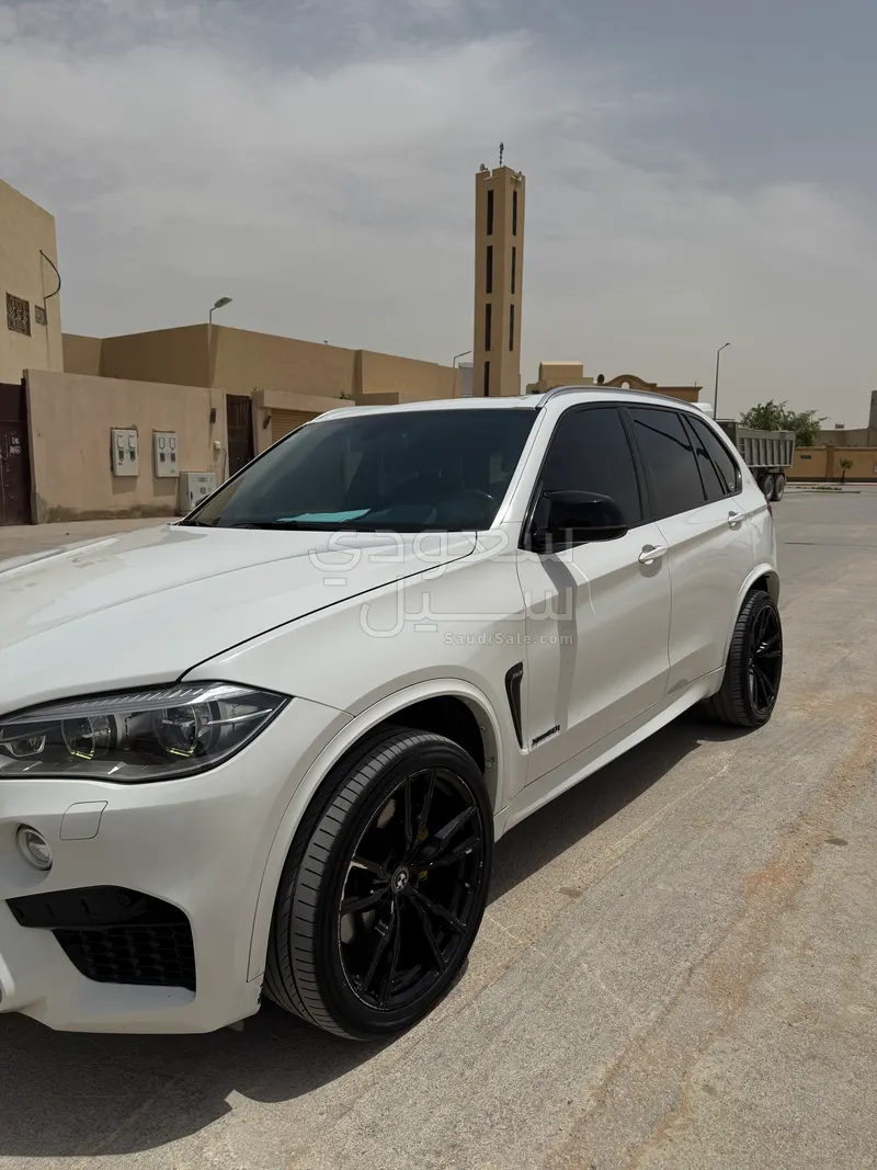 2015 بي ام دبليو الفئة اكس 5
