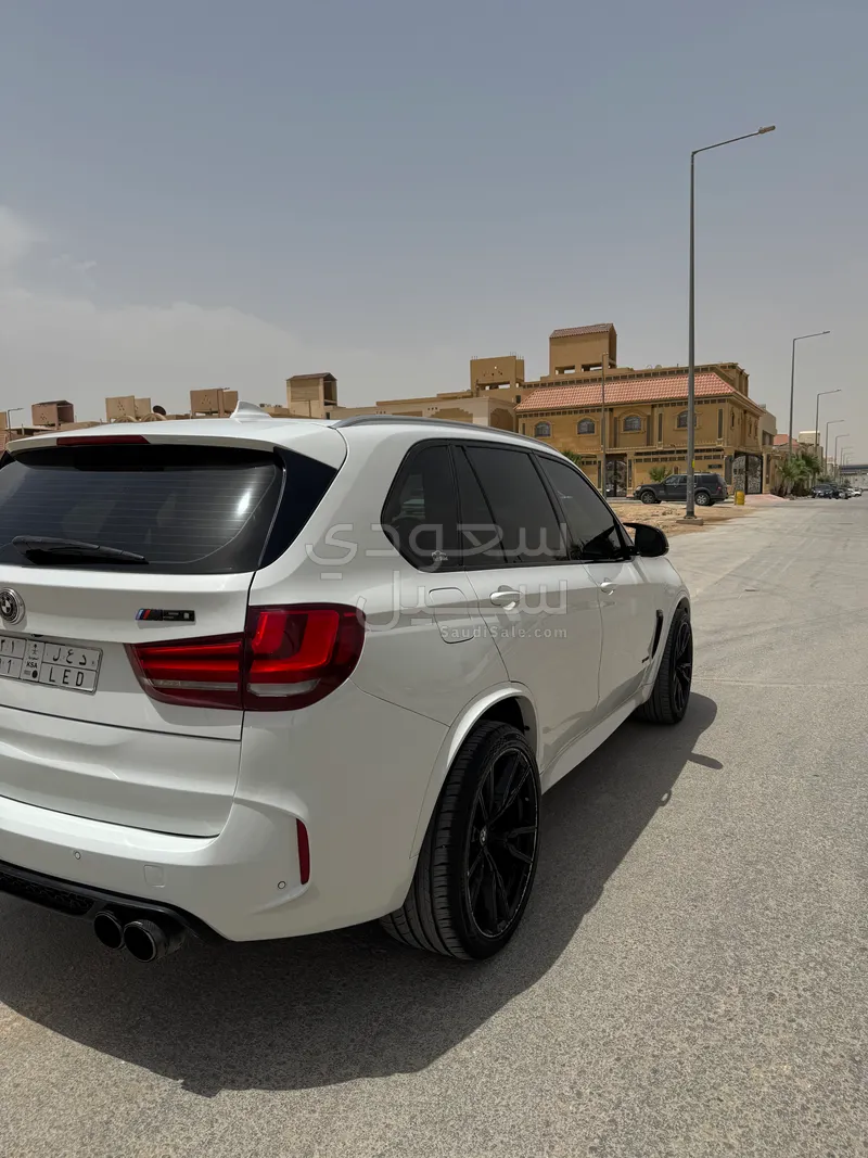 2015 بي ام دبليو الفئة اكس 5