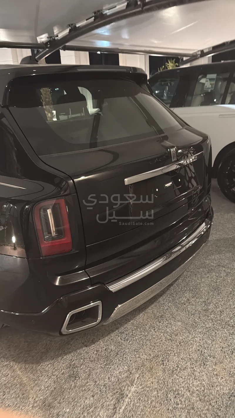 2026 رولز رويس كولينان سلفر بادج