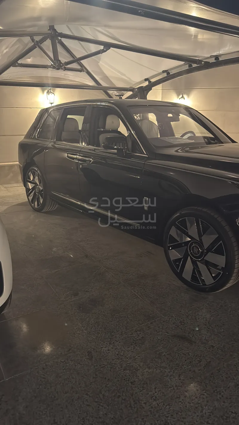 2026 رولز رويس كولينان سلفر بادج