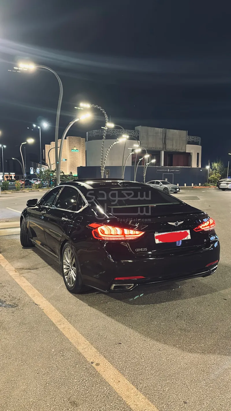 2016 جينيسيس جي 80 رويال