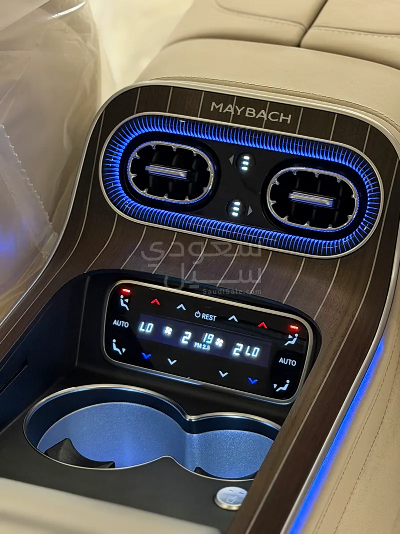 2027 مرسيدس - بنز إس 680 مايباخ