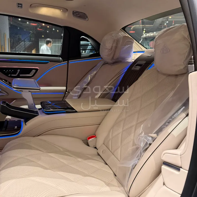 2027 مرسيدس - بنز إس 680 مايباخ