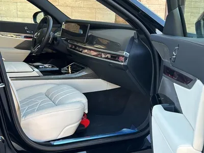 2026 بي ام دبليو الفئة السابعة 735 إل أي