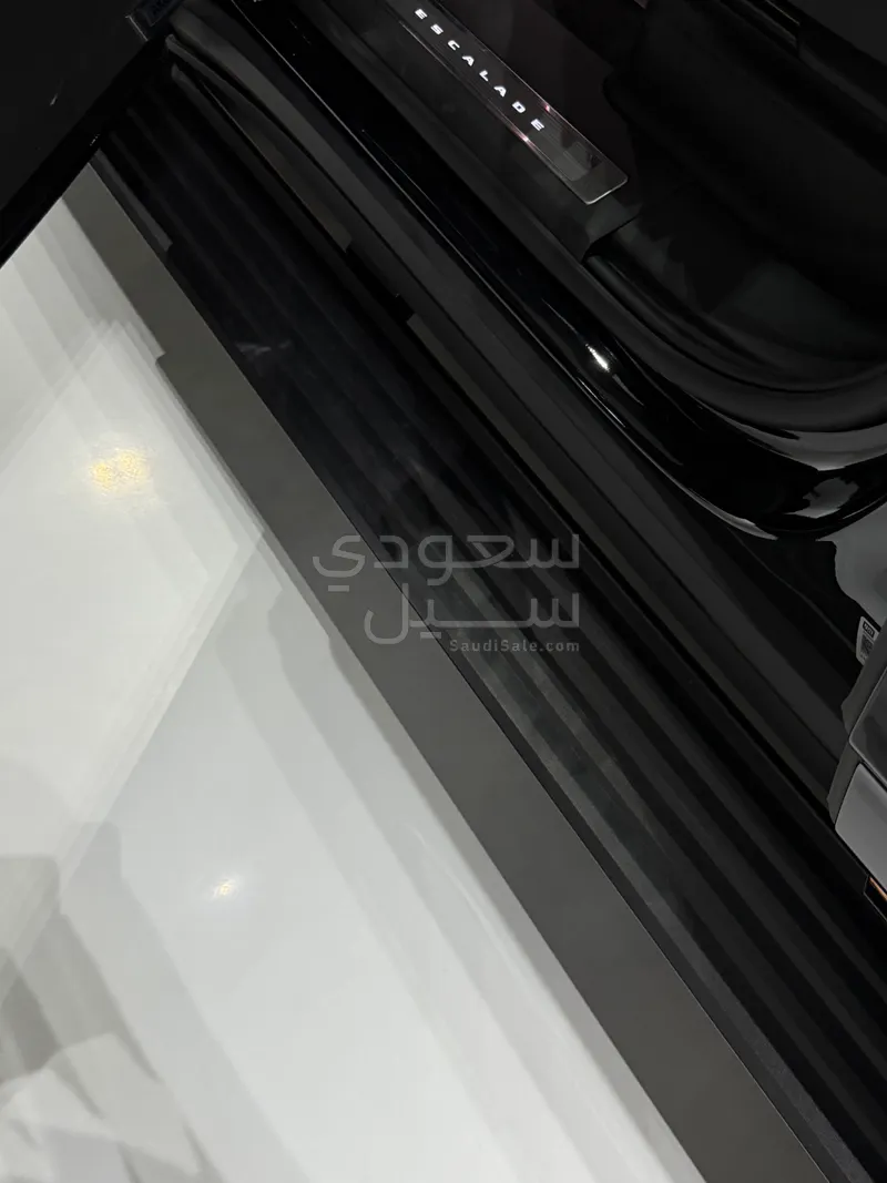 2025 كاديلاك اسكاليد سبورت