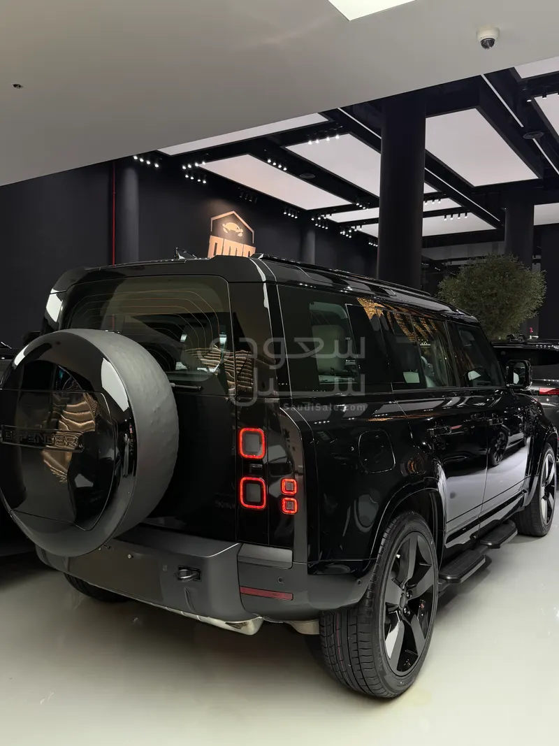 2026 لاند روفر ديفيندر 110 اكس داينمك اتش اس اي