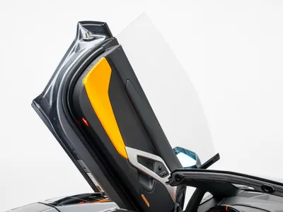 2015 لمبرجيني افنتادور رودستر