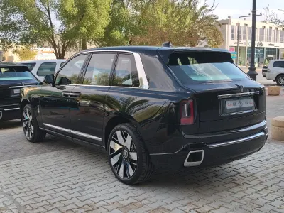 2026 رولز رويس كولينان سلفر بادج