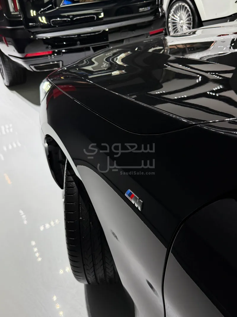 2026 بي ام دبليو الفئة الخامسة 520 أي إم كت