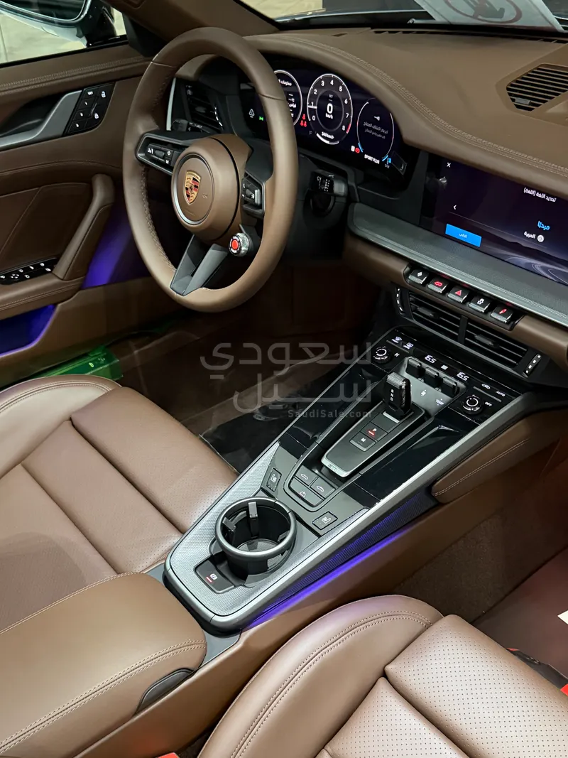 2026 بورش 911 كاريرا كابريوليه