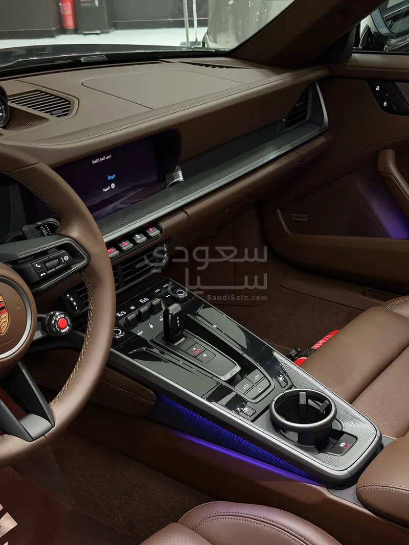 2026 بورش 911 كاريرا كابريوليه