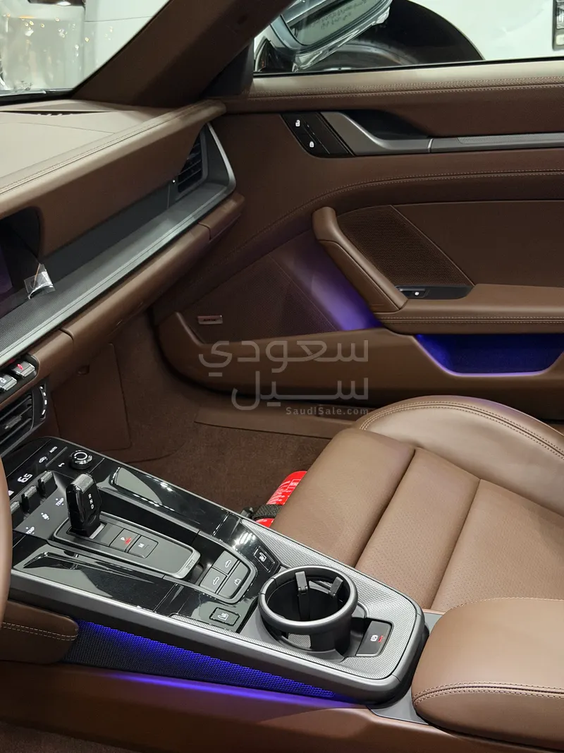 2026 بورش 911 كاريرا كابريوليه