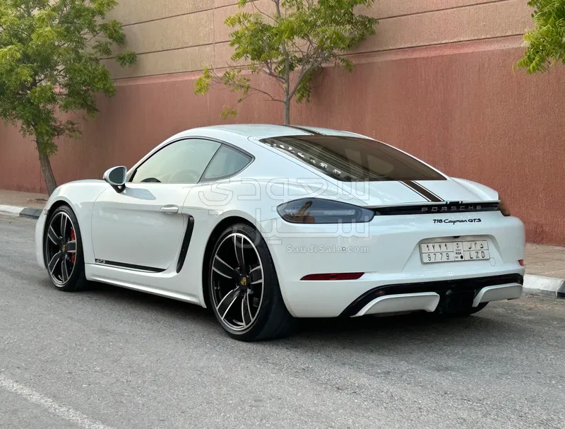 2018 بورش 718 كايمان جي تي اس