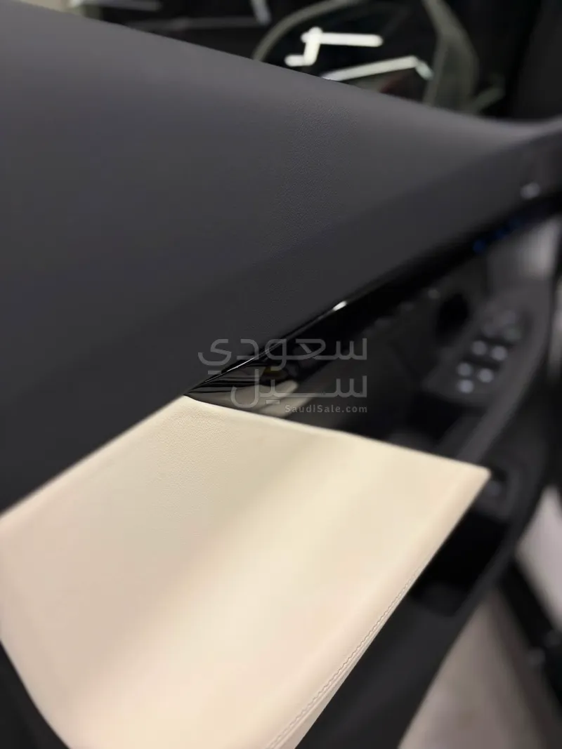 2024 بي ام دبليو الفئة الخامسة 520 أي إم كت